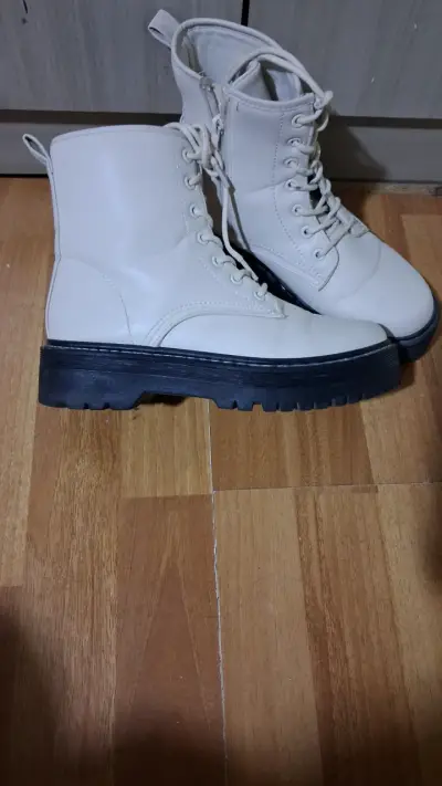 Botines negros con plataforma - miniatura 2