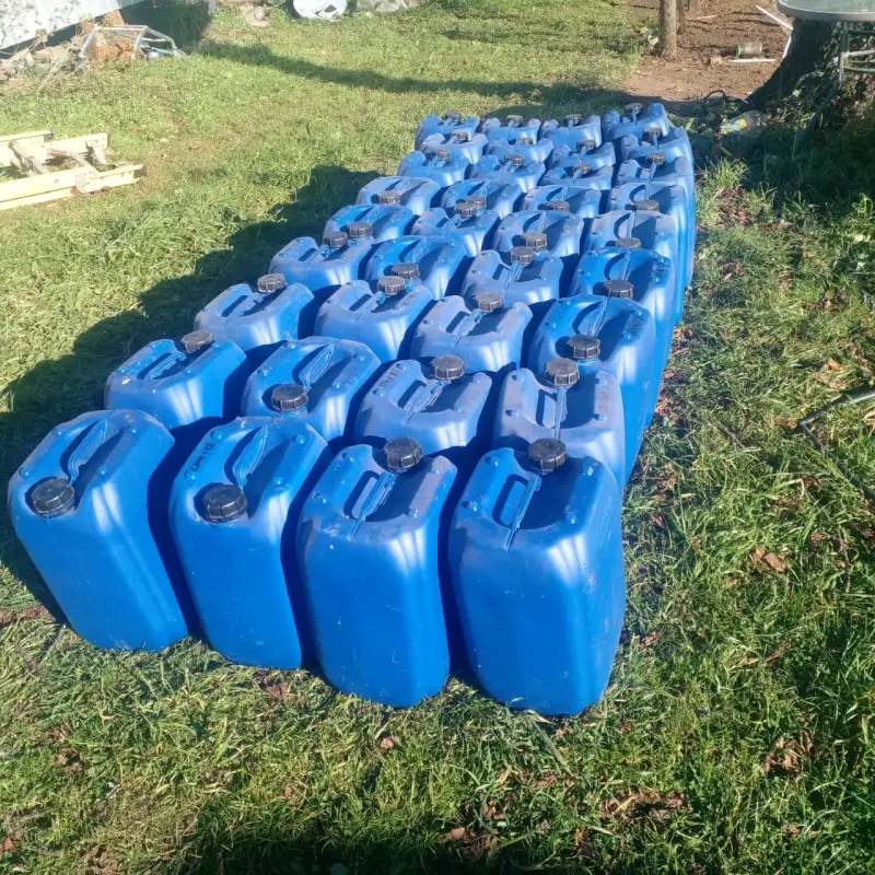 Bidones plásticos azules 25 litros - 1