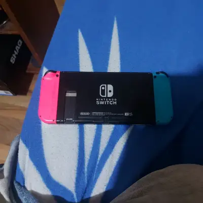 Nintendo switch con 2 detalles precio conversablr - miniatura 2