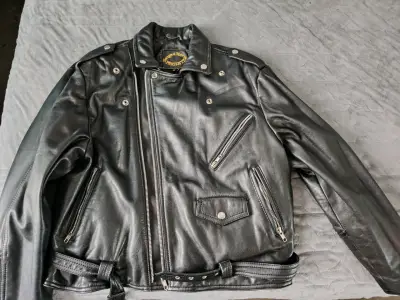 Chaqueta de cuero negra - miniatura 1