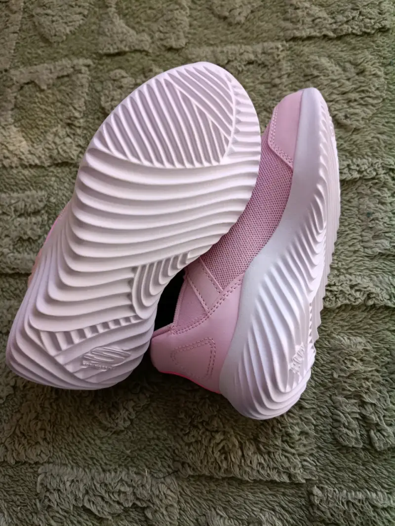 Zapatillas rosadas Skechers NRO 24 - 4