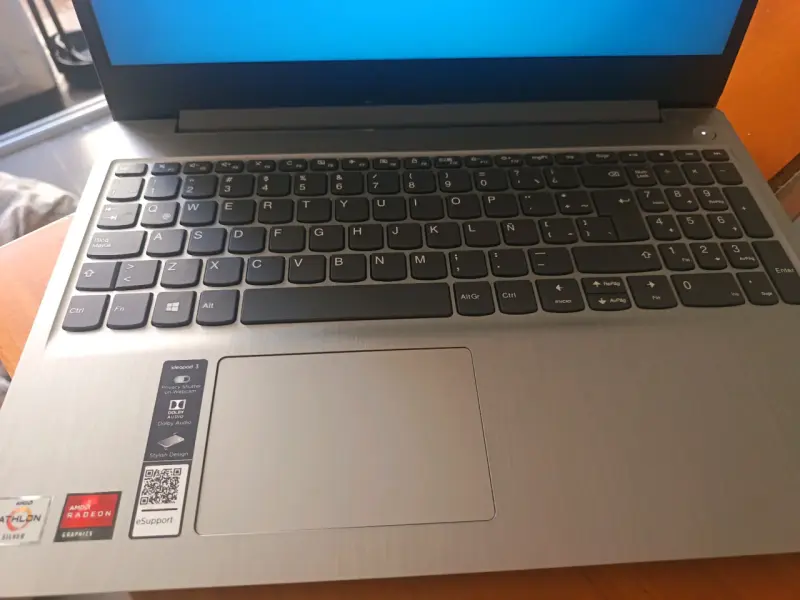 Impresora más Notebook Lenovo IdeaPad 3 - 1
