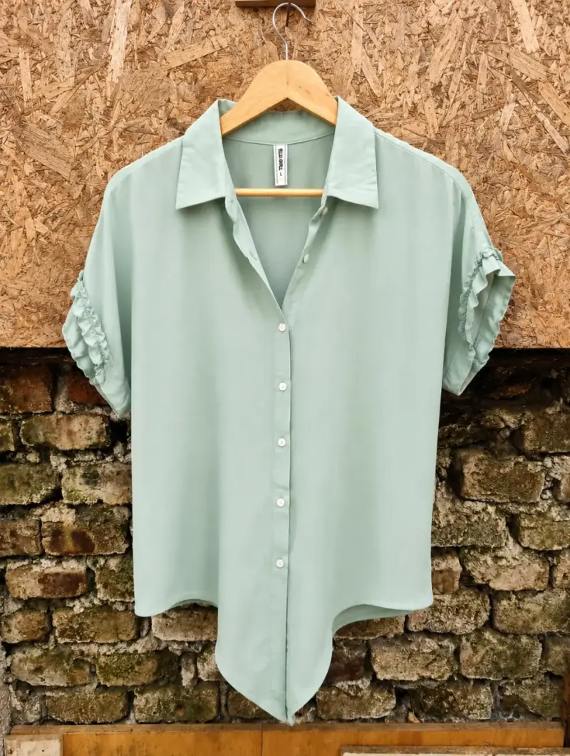 Blusa verde menta con botones - 1