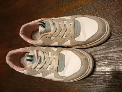 Zapatillas urbanas beige y rosado - miniatura 2