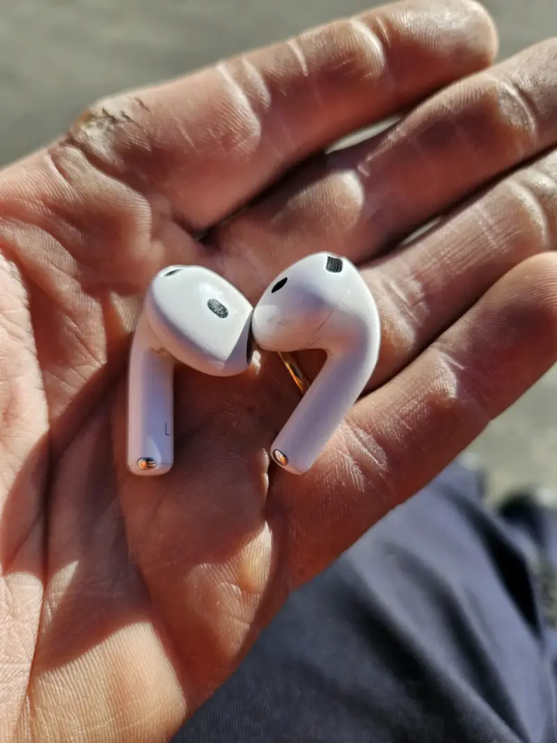 Airpod 4 con cancelación de ruido - 1