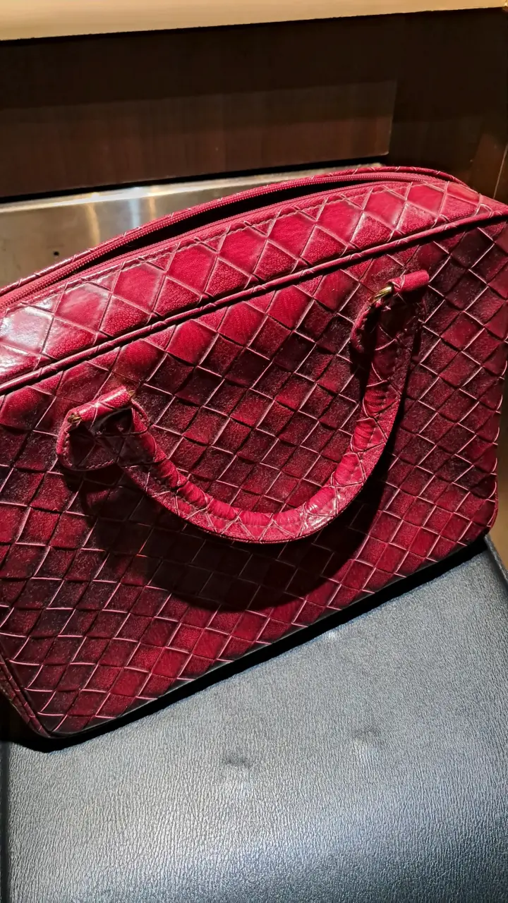 Bolso de mano rojo entramado - 5