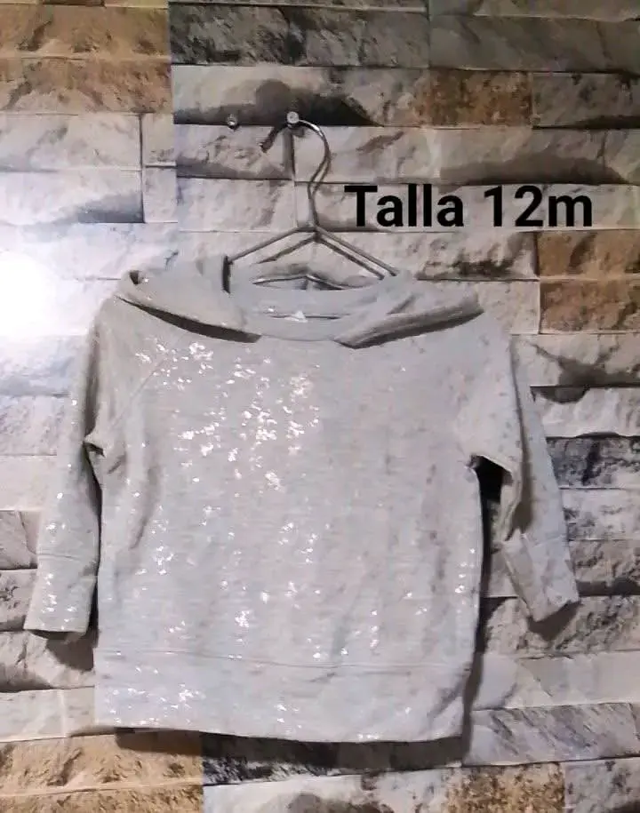 Polerón gris con brillo niña