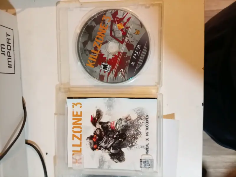 Juegos PS3: Killzone 3 y The Last of Us - 2