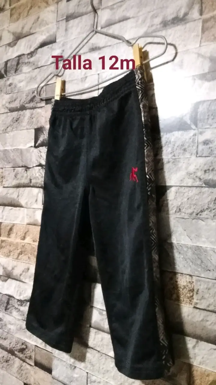 Pantalón bebé talla 12M AND1