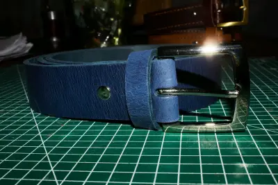 Cinturón de cuero hecho a mano - miniatura 4