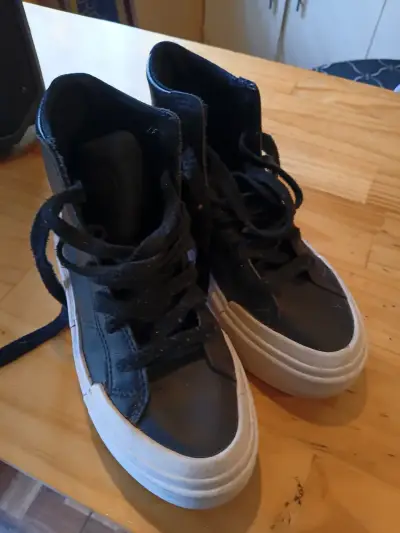 Zapatillas deportivas grises y  converse - miniatura 5