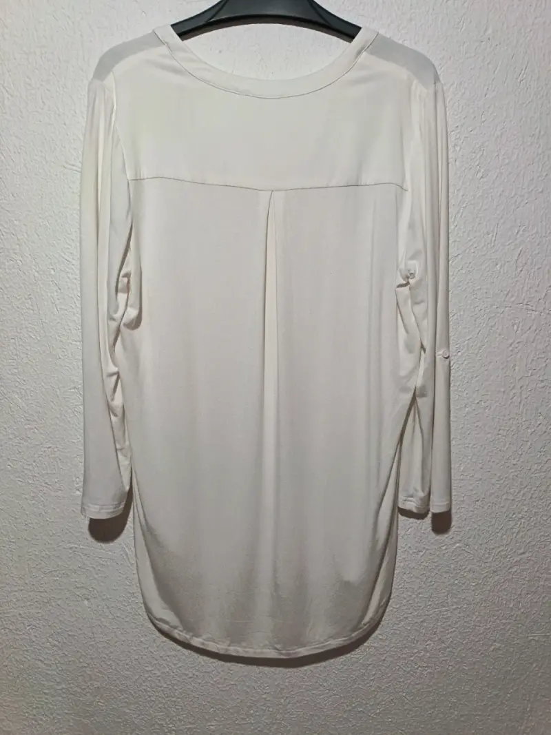 Blusa blanca de tela ligera - 2