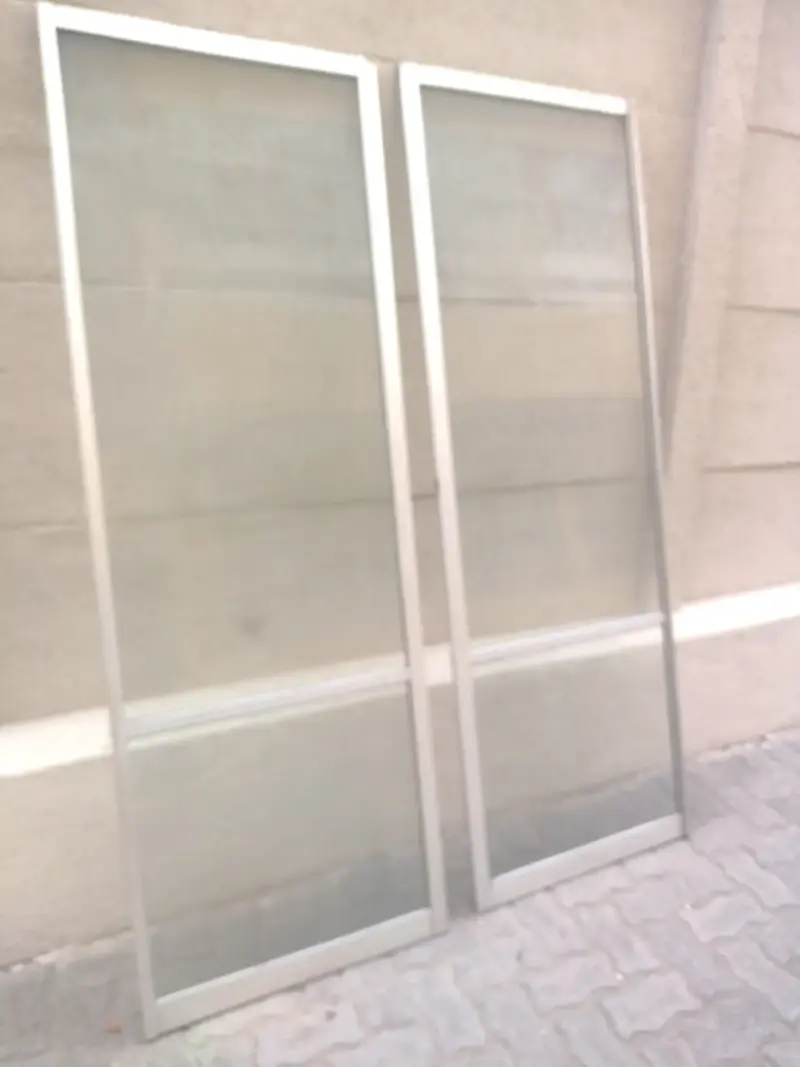 Puertas o ventanas de aluminio con vidrio - 1