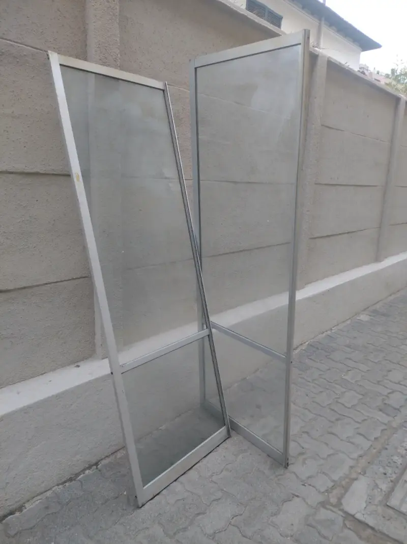 Puertas o ventanas de aluminio con vidrio - 2