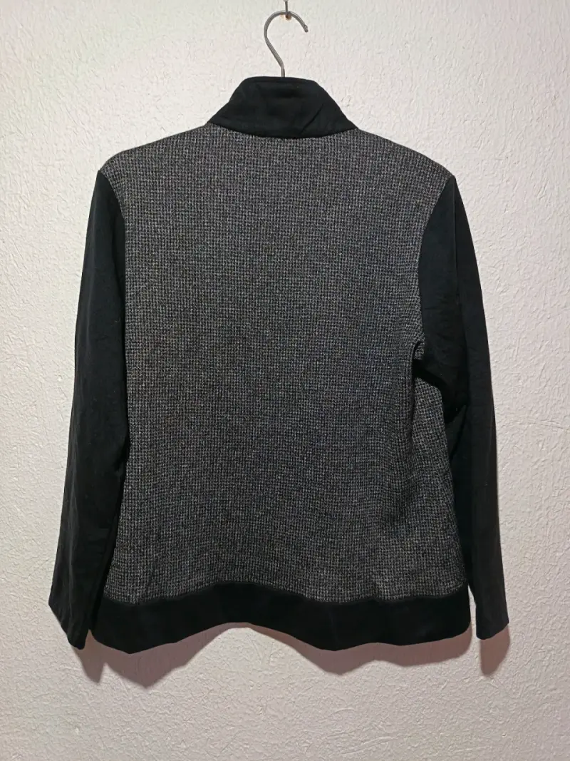 Chaqueta gris con cremallera - 2