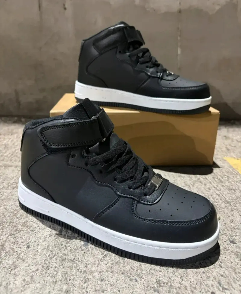 Zapatillas estilo urbano - 1
