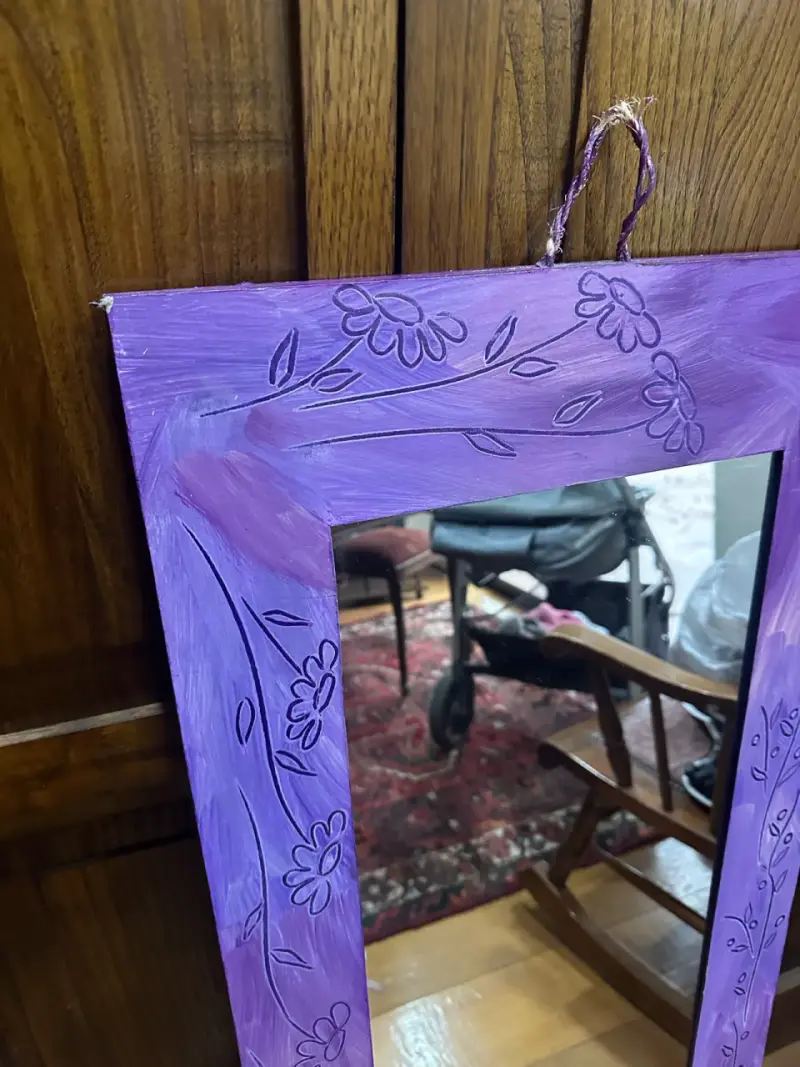 Espejo decorativo morado - 2