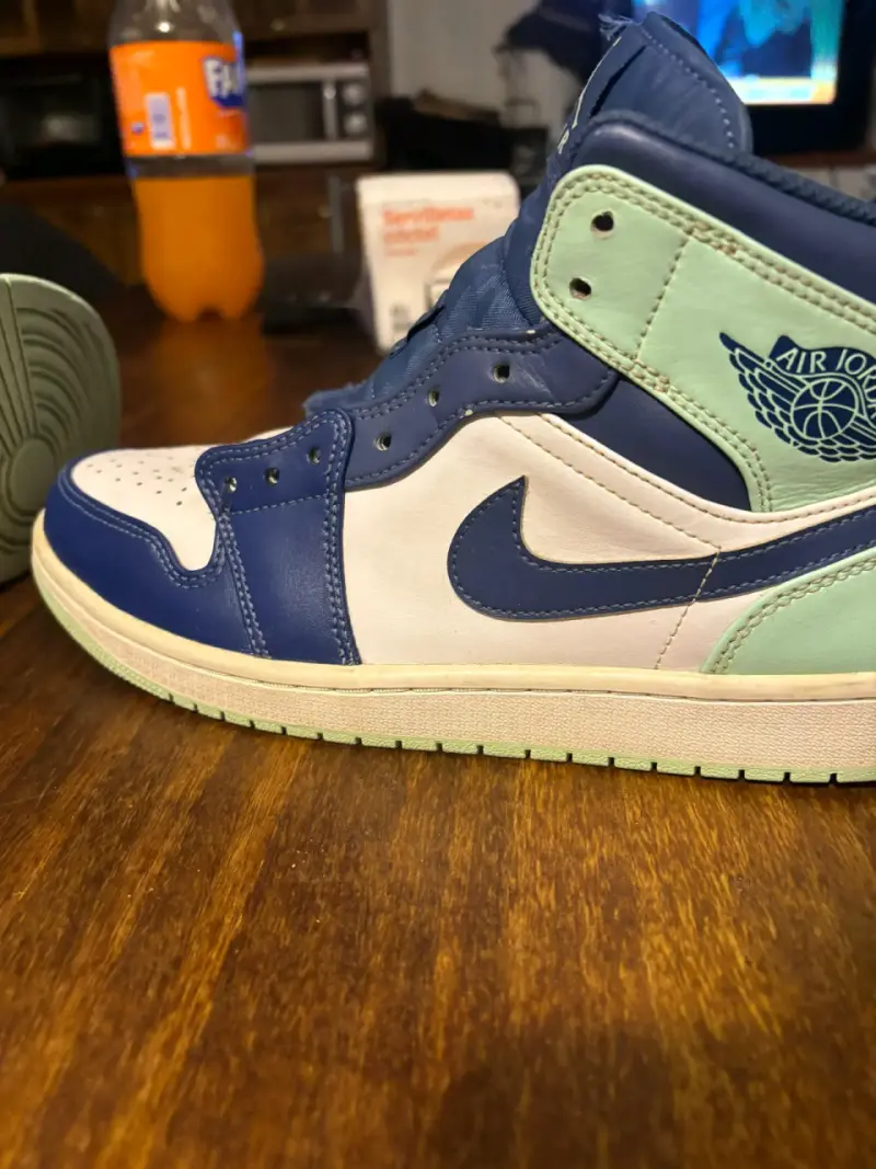 Zapatillas Jordan azul y verde - 3