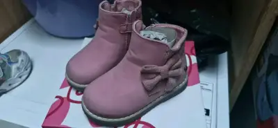 Botines rosados para niña - miniatura 1