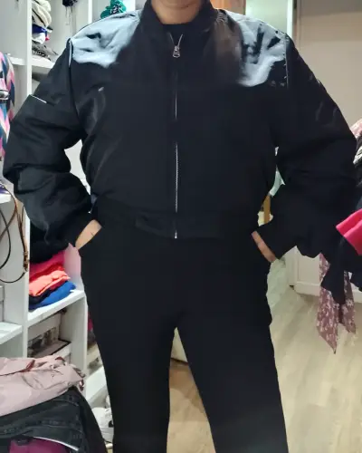 Chaqueta bomber negra Stradivarius - miniatura 4