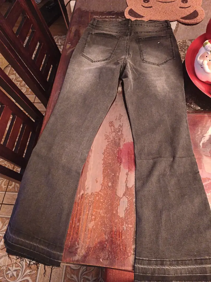 Jeans oscuros estilo desgastado - 2