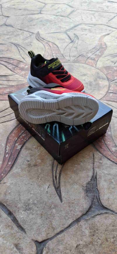 Zapatillas Skechers rojas con luces - miniatura 4