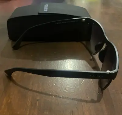 Gafas de sol negras Police - miniatura 1