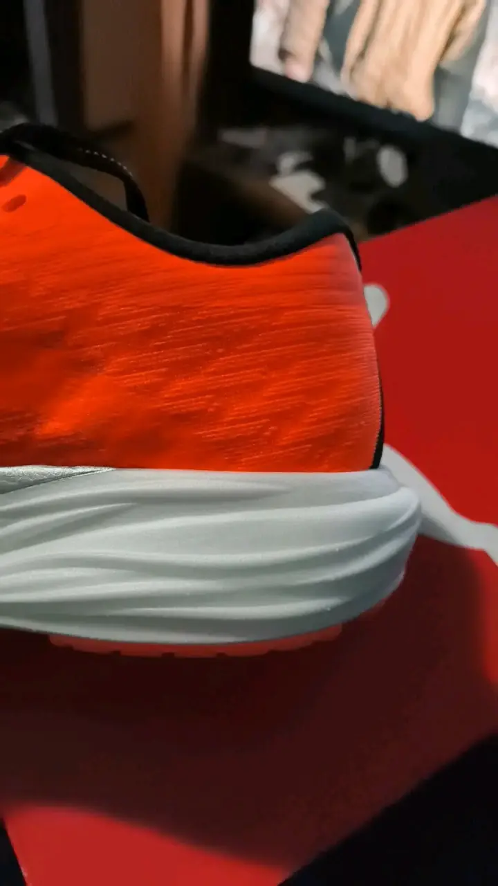 Zapatillas deportivas naranjas - 1