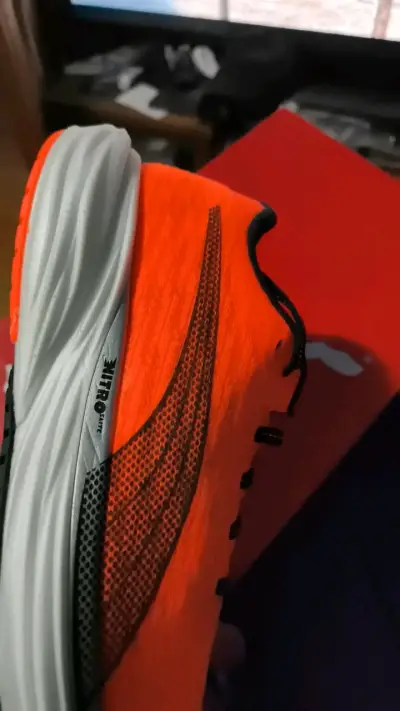 Zapatillas deportivas naranjas - miniatura 3