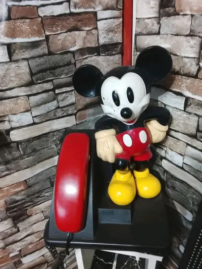 Teléfono vintage de Mickey Mouse - miniatura 1