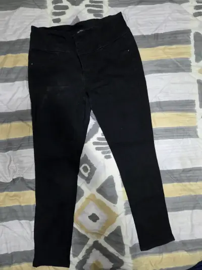 Pantalones negros ajustados - miniatura 1
