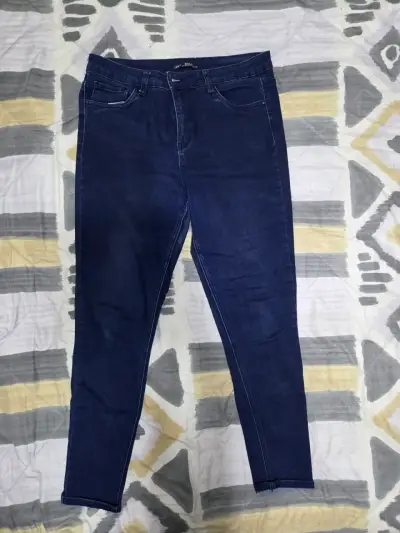 Jeans azul oscuro - miniatura 1