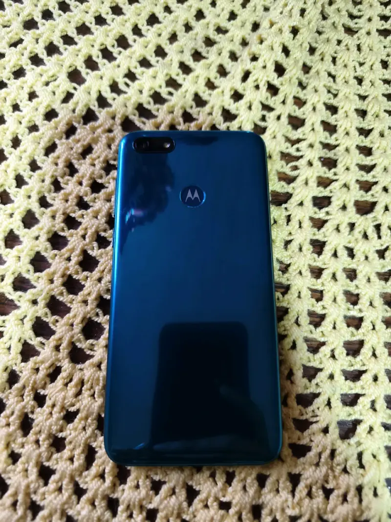 Celular Motorola azul - 1