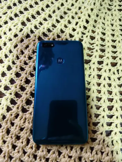 Celular Motorola azul - miniatura 1