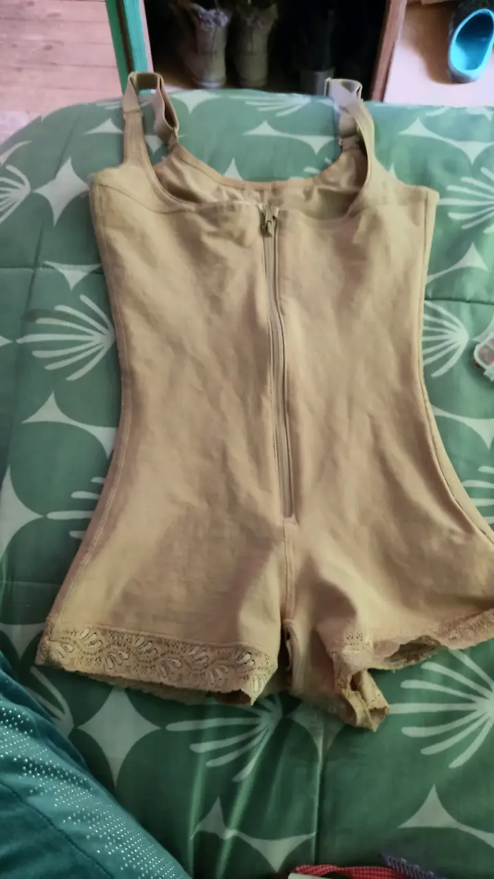 Body moldeador beige