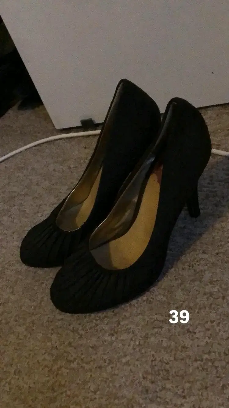 Zapatos de tacón negro talla 39
