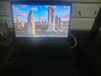 Notebook HP 15 pulgadas - miniatura 1