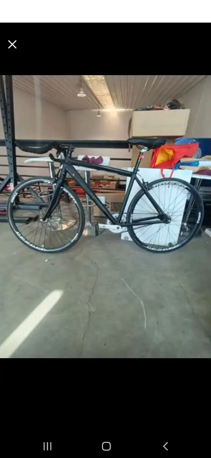 Bicicleta de carrera negra - 3