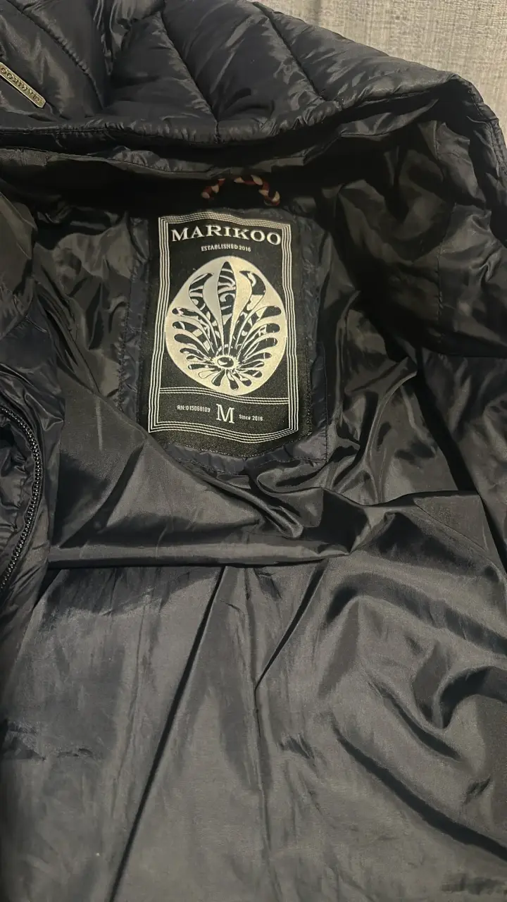 Parka negra acolchada - 6