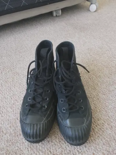 Zapatillas converse negras impermeables - miniatura 1