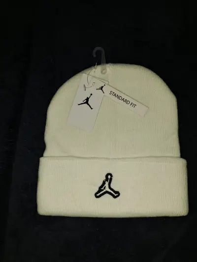 Gorro blanco de lana con logo jordan - miniatura 1