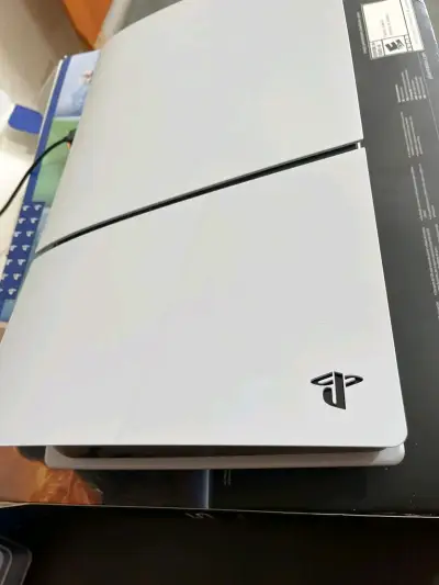 Playstation 5 digital slim - miniatura 1