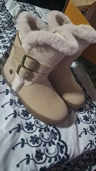 Botas beige con forro - miniatura 1