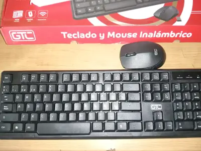 Teclado y mouse inalámbrico GTC - miniatura 1