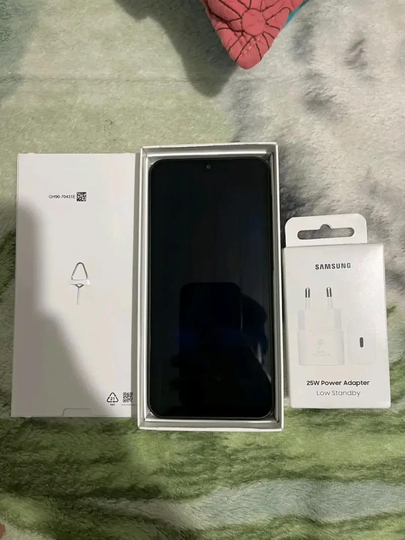 Galaxy A17 5G con cargador - 2