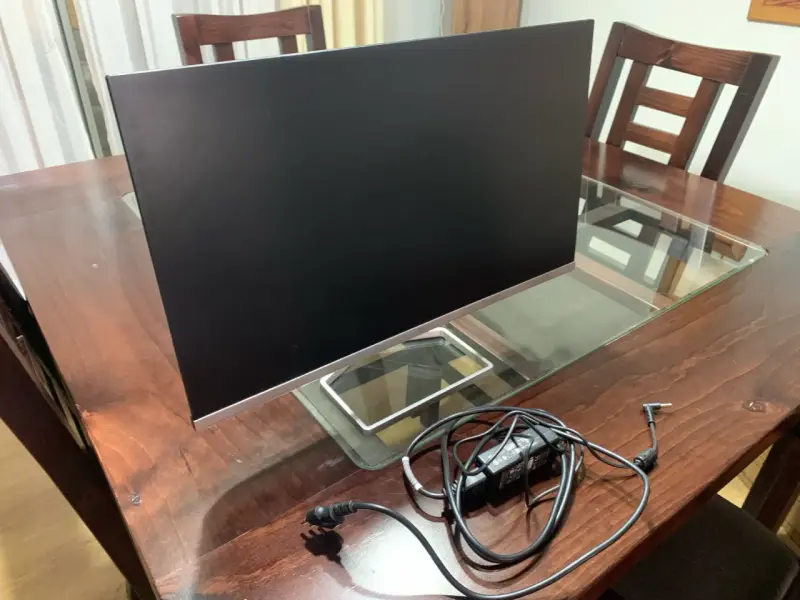 Monitor LED 24 pulgadas - 1