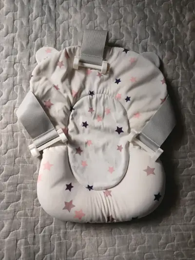 Cojín infantil con estrellas - miniatura 1