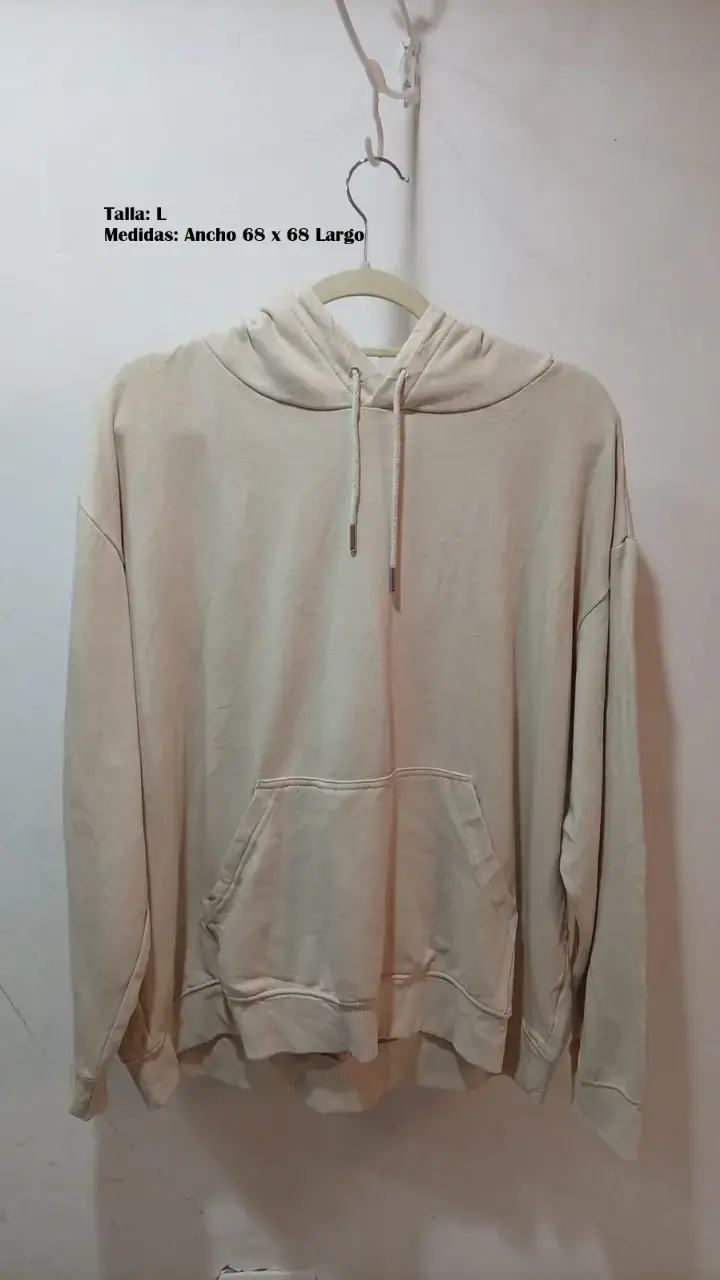Polerón beige claro con capucha