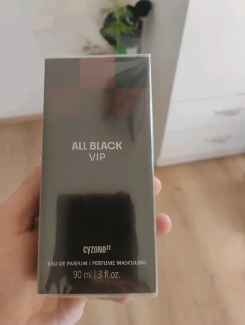 Perfume All Black VIP Cyzone