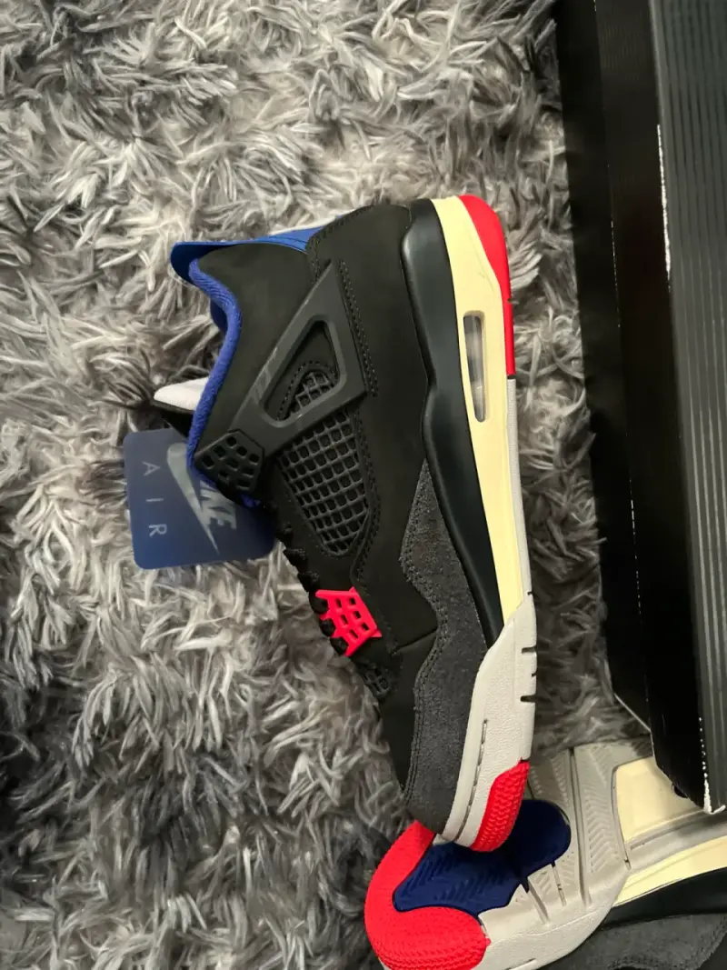 Jordan retro 4 - 5